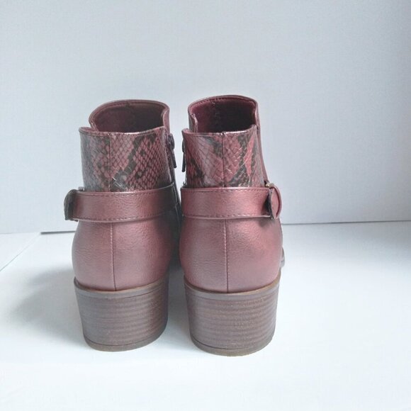 'Marconi' Burgundy Chelsea Boots Back Strap Brass  Buckle & Snake Print Sz 9 M - Picture 3 of 12